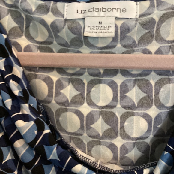 Liz Claiborne short sleeve shirt - Picture 2 of 2